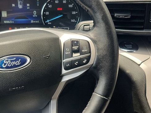 Certified 2023 Ford Explorer XLT w/ Equipment Group 202A AWD/4WD image 15
