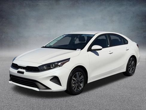 Used 2024 Kia Forte LXS FWD image 8