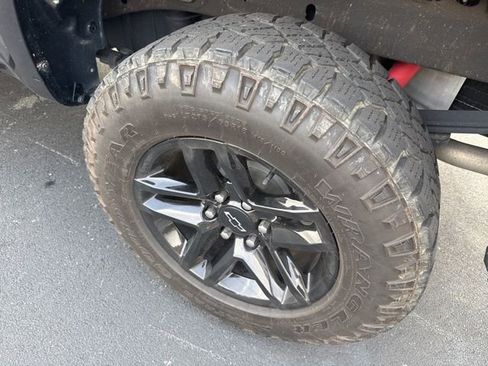 Used 2022 Chevrolet Silverado 1500 Custom Trail Boss image 11