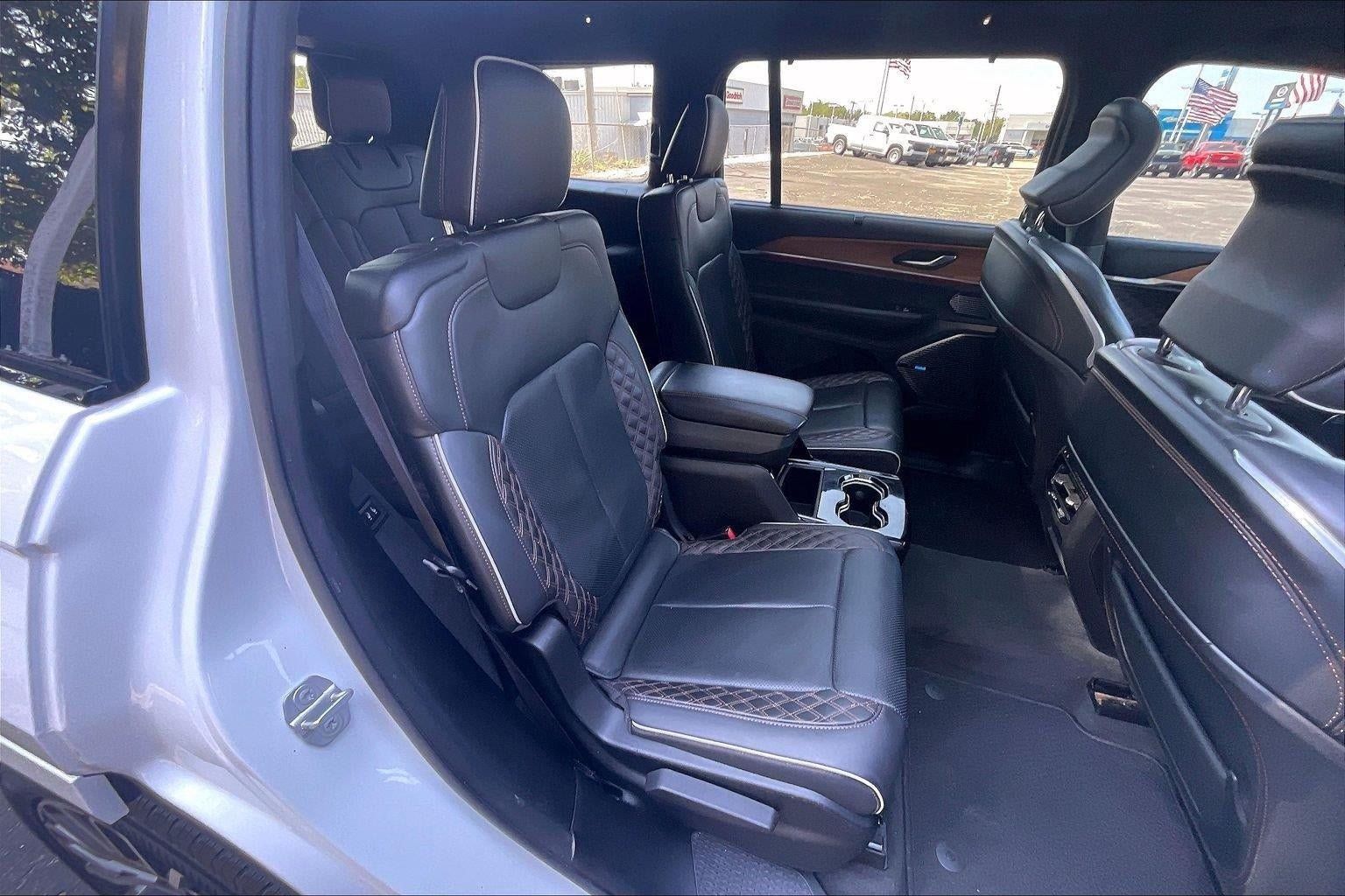 Used 2021 Jeep Grand Cherokee L Summit AWD/4WD image 24