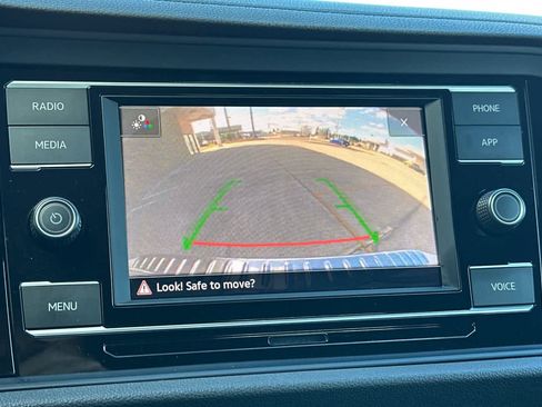 Used 2024 Volkswagen Jetta Sport image 17