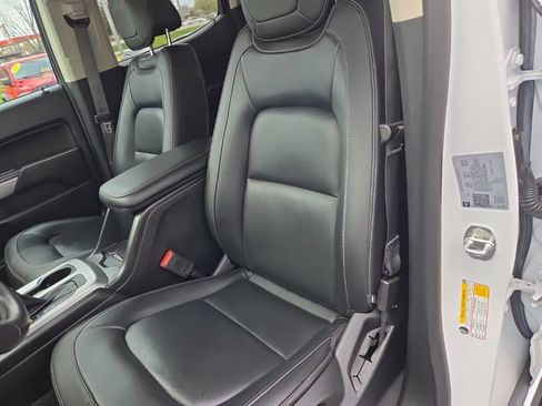 Used 2022 Chevrolet Colorado ZR2 AWD/4WD image 23