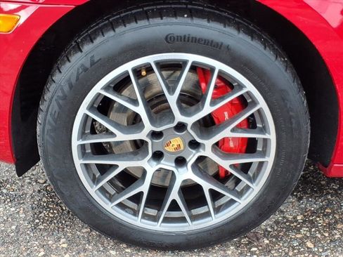 Used 2018 Porsche Macan Turbo image 22