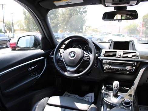 Used 2017 BMW 330i Sedan RWD image 18