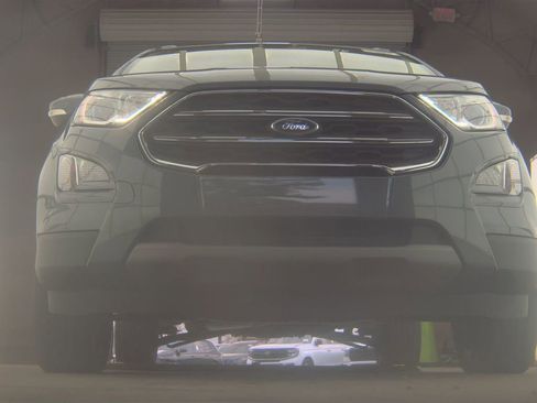 Used 2022 Ford EcoSport Titanium image 3