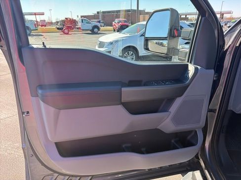 Used 2025 Ford F250 XLT image 29