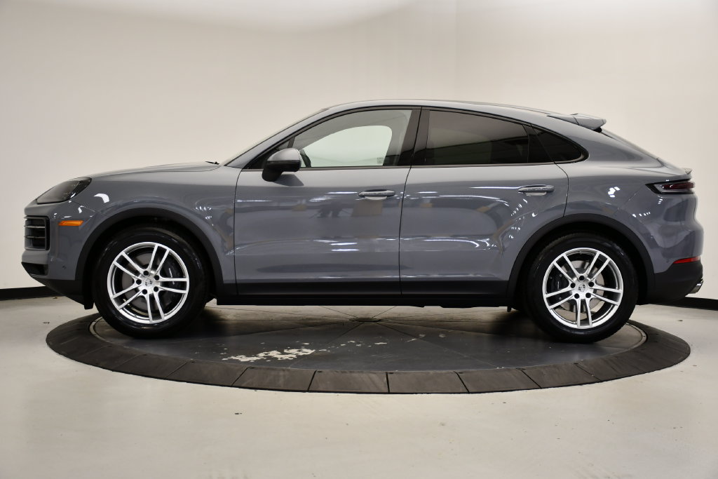 Certified 2026 Porsche Cayenne Coupe AWD/4WD image 2