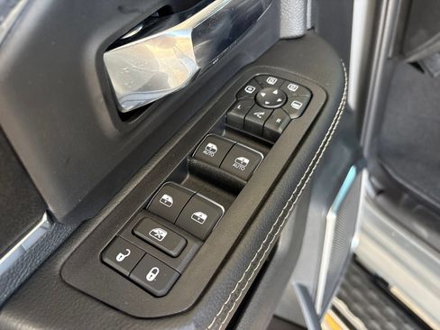 New 2027 RAM 2500 Laramie w/ Night Edition AWD/4WD image 10