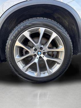 Used 2024 BMW X5 xDrive40i AWD/4WD image 14