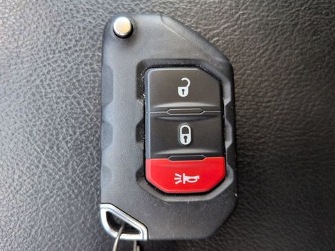 Used 2023 Jeep Wrangler Sport AWD/4WD image 26