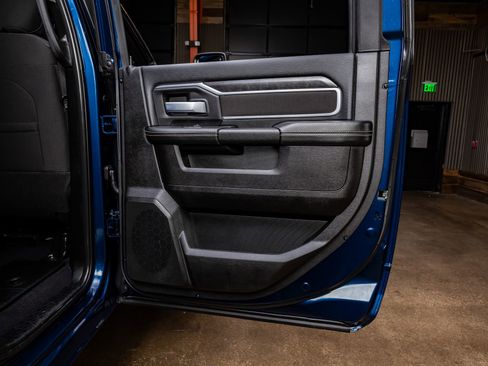 Used 2024 RAM 3500 Big Horn w/ Night Edition image 38