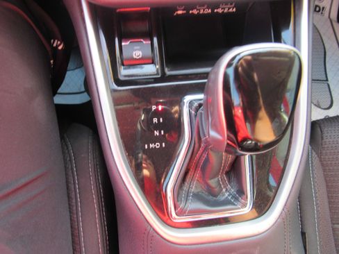 Used 2023 Subaru Outback Premium AWD/4WD image 18