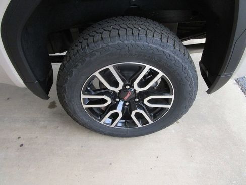 New 2026 GMC Sierra 1500 AT4 image 9