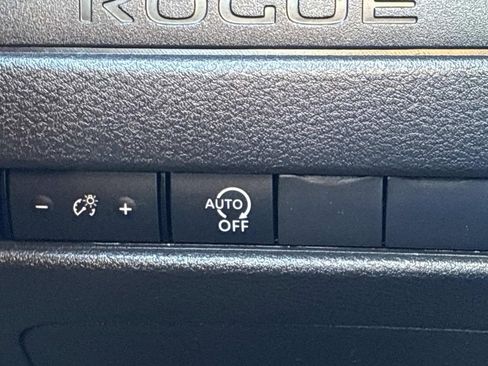 Certified 2023 Nissan Rogue S image 21