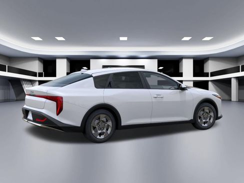 New 2026 Kia K4 FWD image 6