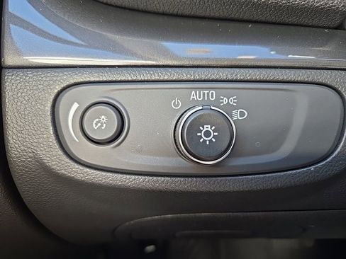 Used 2022 Buick Encore Preferred w/ Safety Package image 21