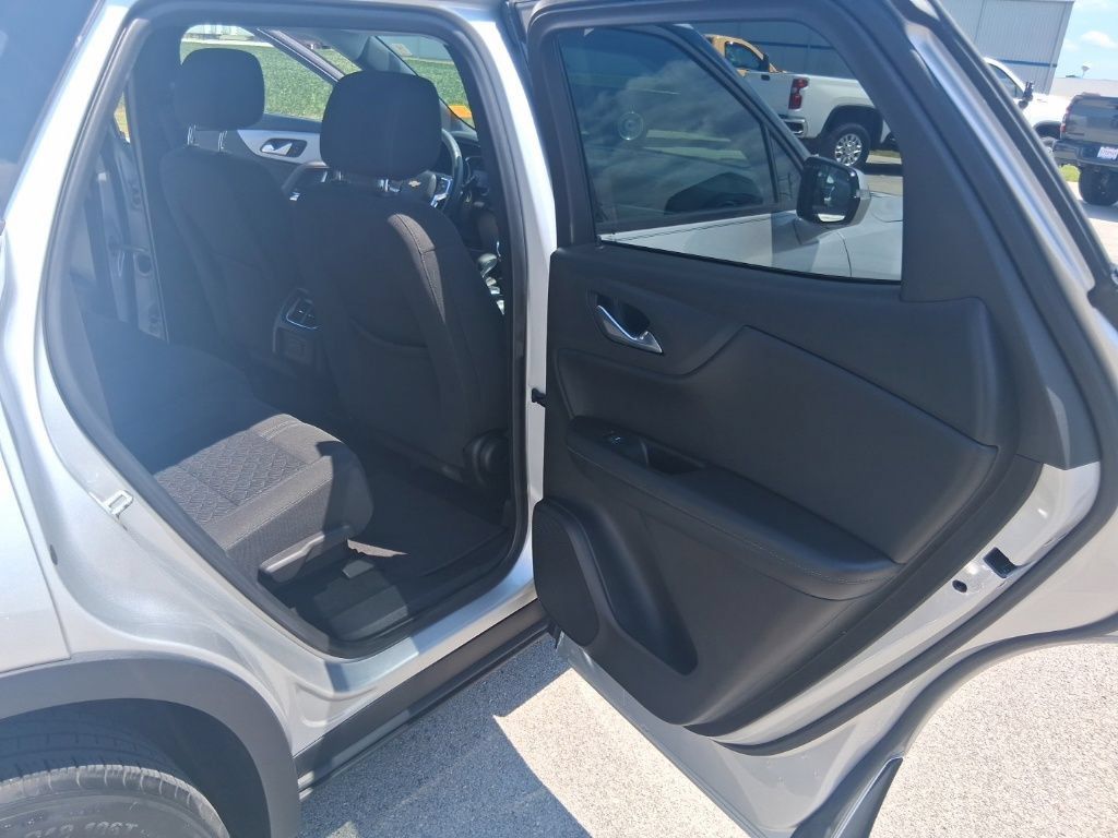 Used 2021 Chevrolet Blazer LT FWD image 29