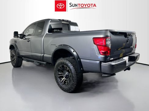 Used 2018 Nissan Titan PRO-4X w/ Pro-4x Convenience Package image 6