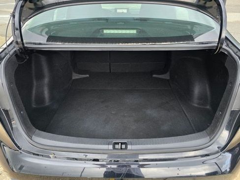 Used 2023 Toyota Corolla LE FWD image 10