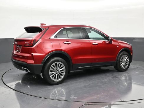Certified 2024 Cadillac XT4 Premium Luxury w/ Technology Package FWD image 5