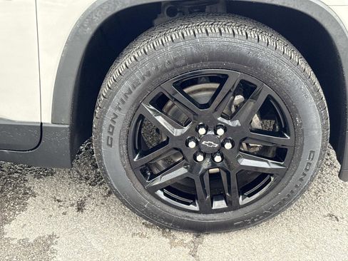 Used 2019 Chevrolet Traverse LT w/ LPO, Blackout Package AWD/4WD image 10
