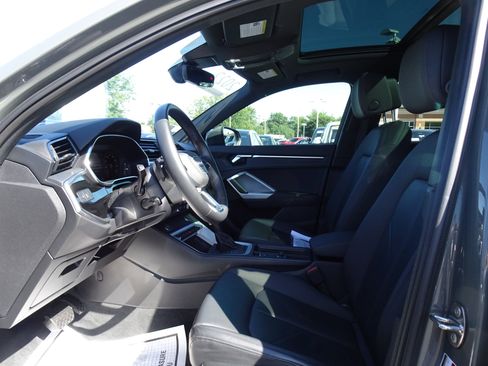 Certified 2022 Audi Q3 2.0T Premium Plus w/ Premium Plus Package image 9