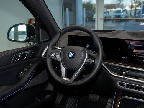 Used 2026 BMW X5 xDrive40i AWD/4WD image 39
