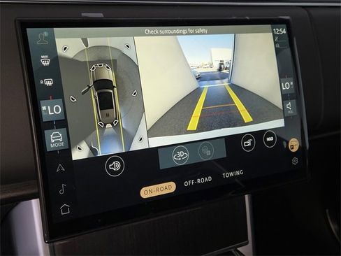 New 2026 Land Rover Range Rover Long Wheelbase SE image 25