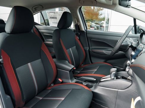 New 2025 Nissan Versa SR w/ Trunk Package image 24