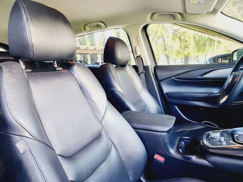 Used 2019 MAZDA CX-9 Touring image 36