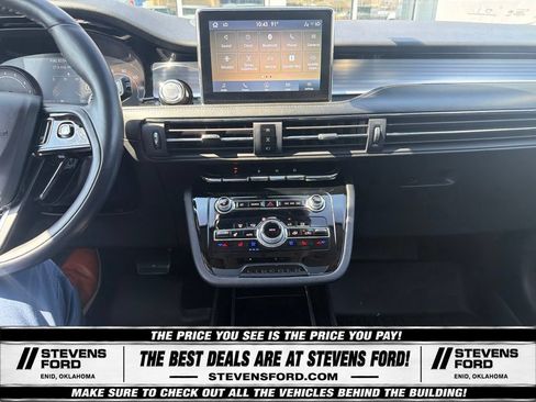 Used 2022 Lincoln Corsair AWD w/ Premium Package image 26