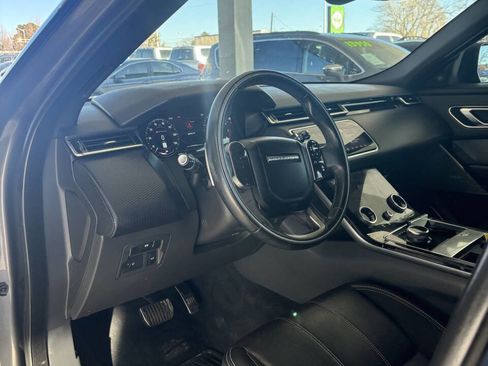 Used 2019 Land Rover Range Rover Velar R-Dynamic SE image 9