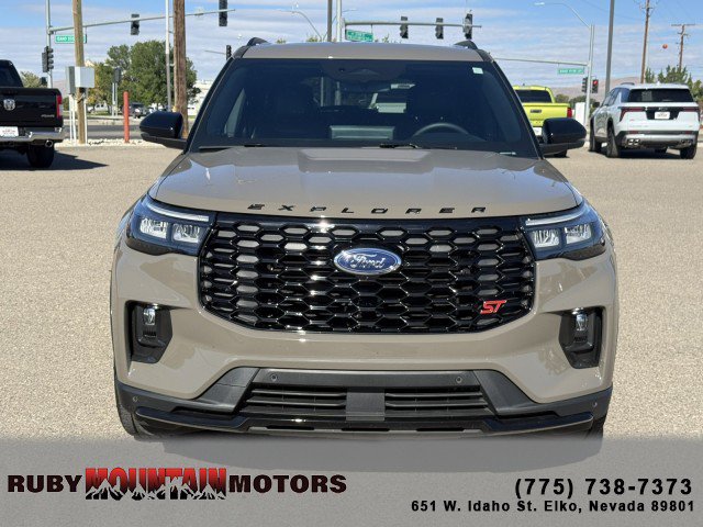 Used 2026 Ford Explorer ST AWD/4WD image 2
