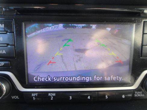 Used 2016 Nissan Quest SV image 9