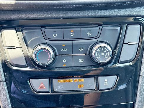 Used 2021 Buick Encore Preferred AWD/4WD image 15