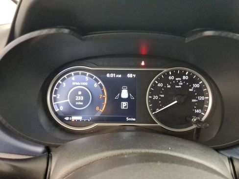 New 2025 Nissan Versa SV w/ Trunk Package image 10