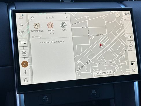 Used 2024 Land Rover Discovery Sport S image 23