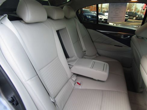 Used 2014 INFINITI Q50 AWD w/ Technology Package image 23