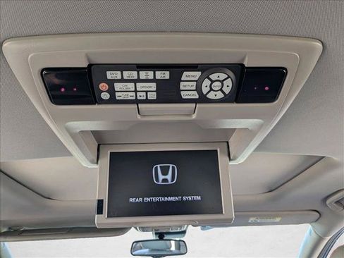 Used 2016 Honda Odyssey Touring Elite image 18