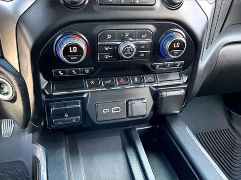 Used 2020 Chevrolet Silverado 1500 LTZ w/ LTZ Convenience Package image 17