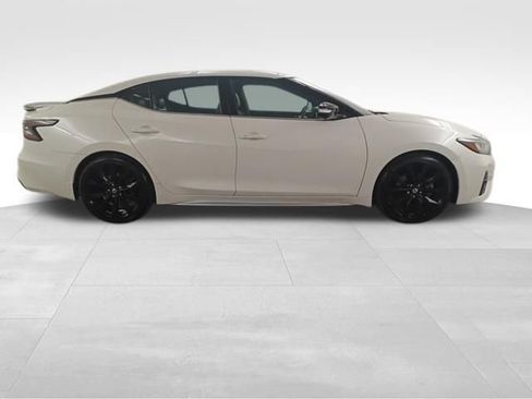 Used 2020 Nissan Maxima SR w/ Sport Mat Group FWD image 10