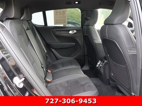 Used 2023 Volvo C40 P8 Recharge Ultimate image 22