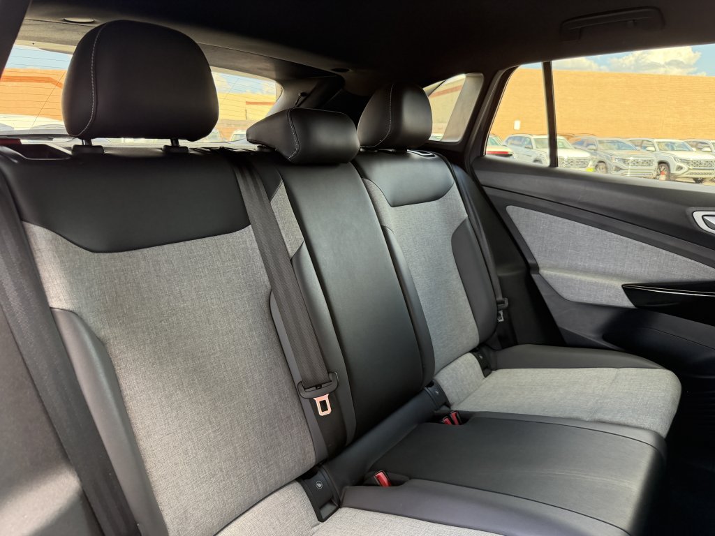 Used 2023 Volkswagen ID.4 Pro RWD image 36