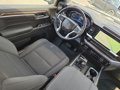 Used 2024 Chevrolet Silverado 1500 RST w/ Dark Appearance Package AWD/4WD image 18