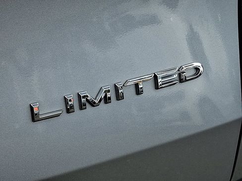 Used 2024 Toyota Grand Highlander AWD Hybrid image 31