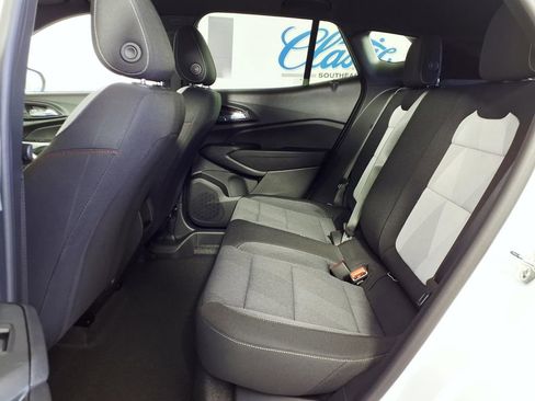 New 2026 Chevrolet Trax RS w/ Sunroof Package image 9