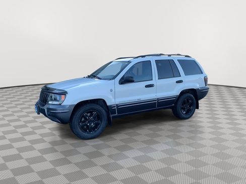 Used 2004 Jeep Grand Cherokee Laredo w/ Trailer Tow Prep Group image 3