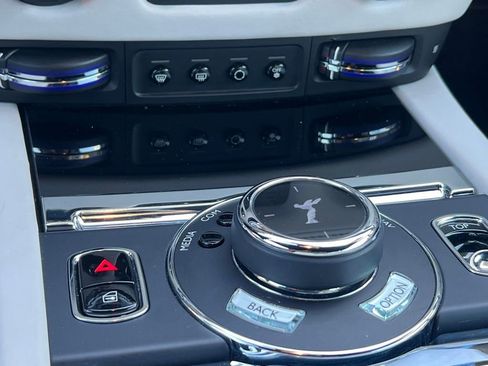 Certified 2019 Rolls-Royce Dawn image 22