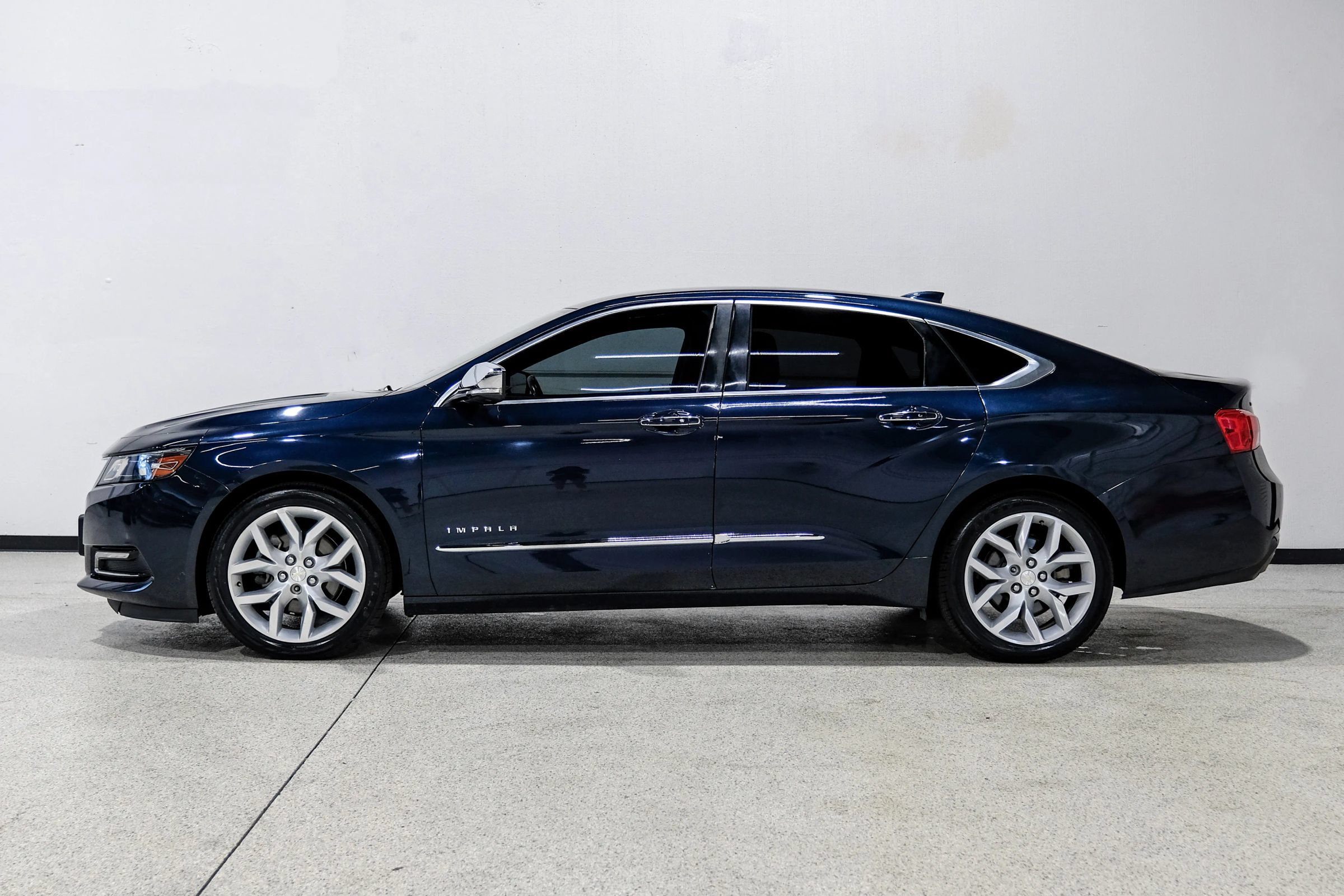 Used 2018 Chevrolet Impala Premier FWD image 8