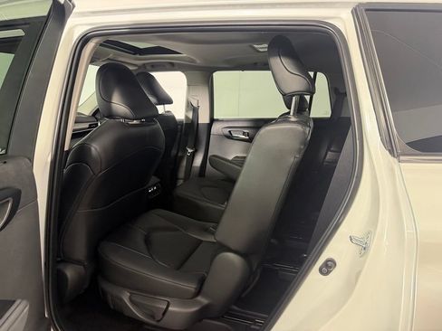 Used 2026 Toyota Highlander XLE AWD/4WD image 24